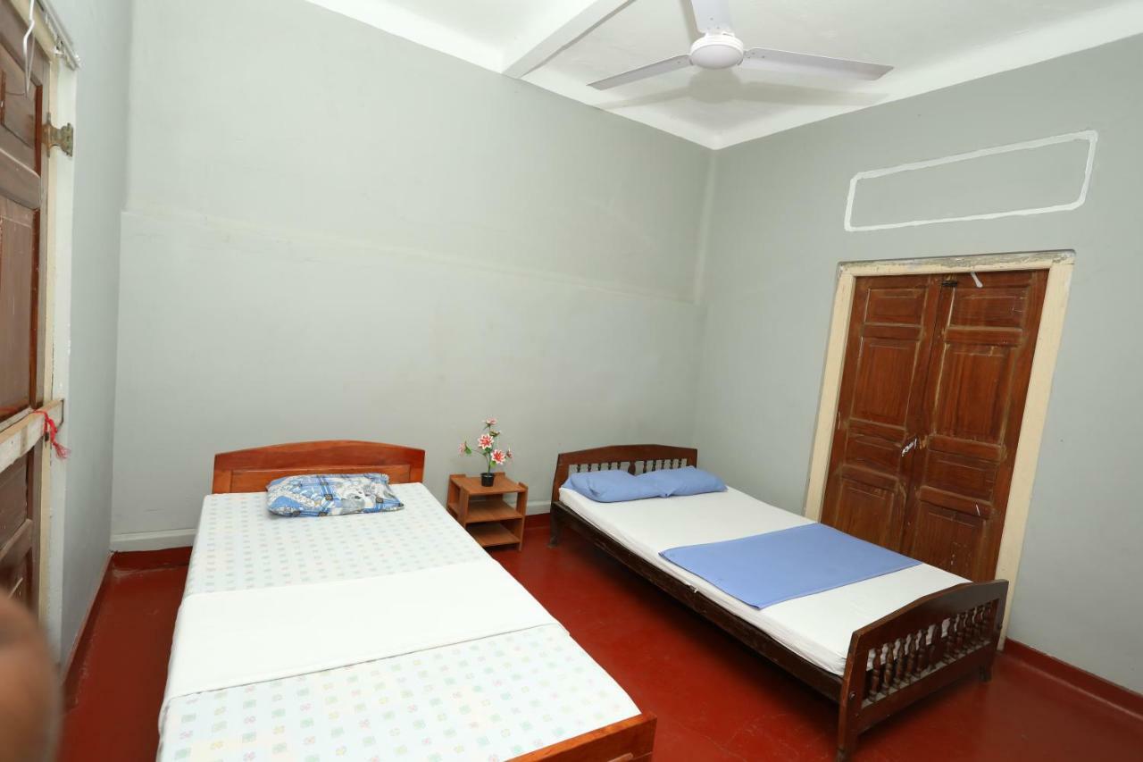 Jaffna Premier Inn Exterior photo